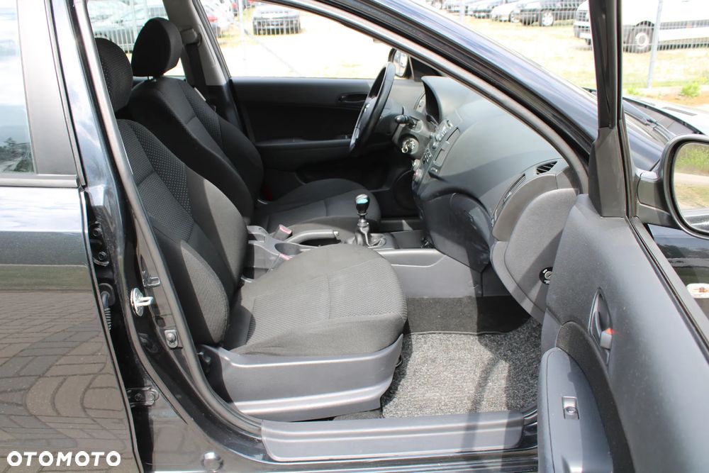 Hyundai i30 - 23