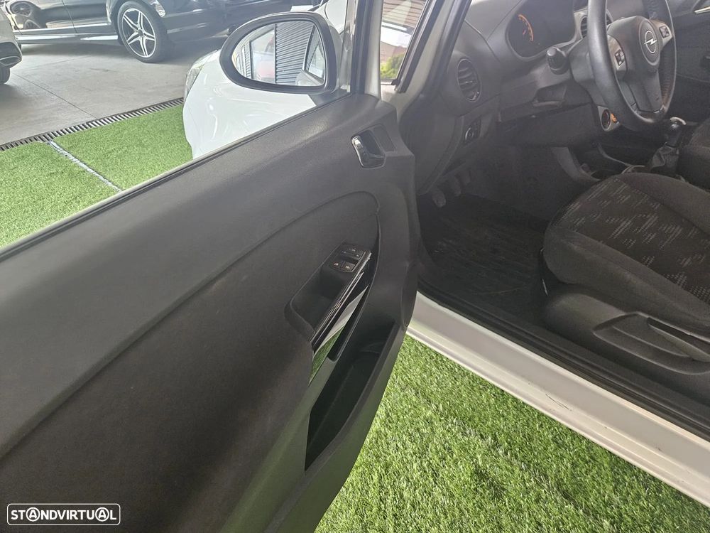 Opel CORSA D-VAN - 12