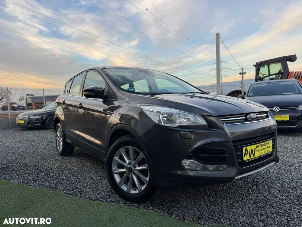 Ford Kuga 2.0 TDCi 2x4 Titanium - 10