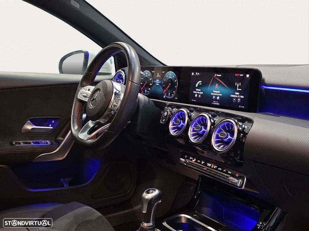 Mercedes-Benz A 200 AMG Line - 13