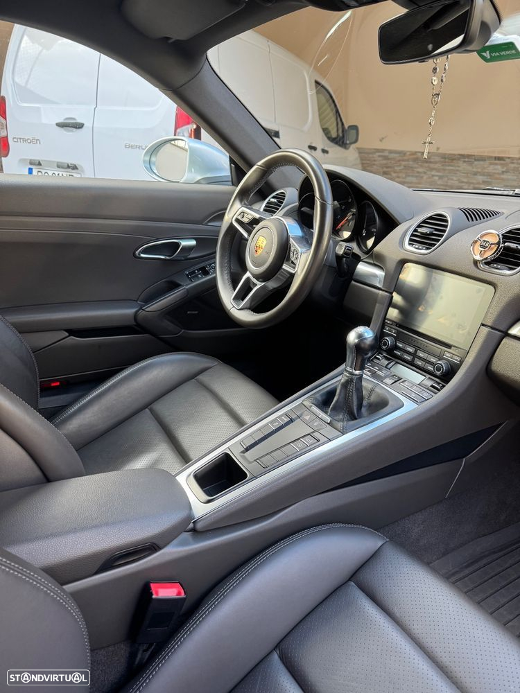Porsche 718 Cayman 2.0 - 17