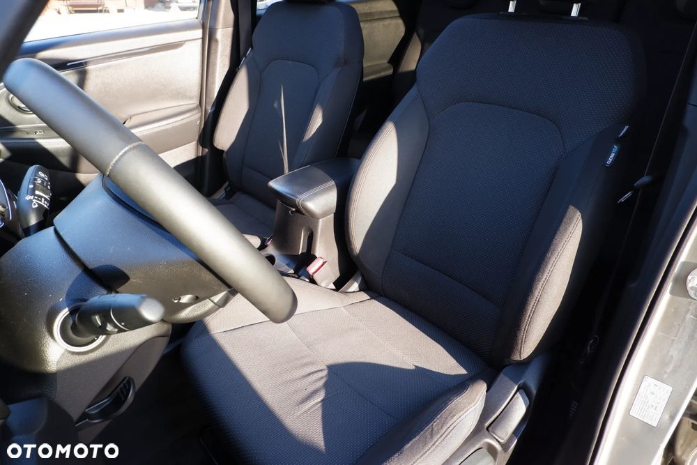 Kia Carens 1.7 CRDi XL 7os - 28