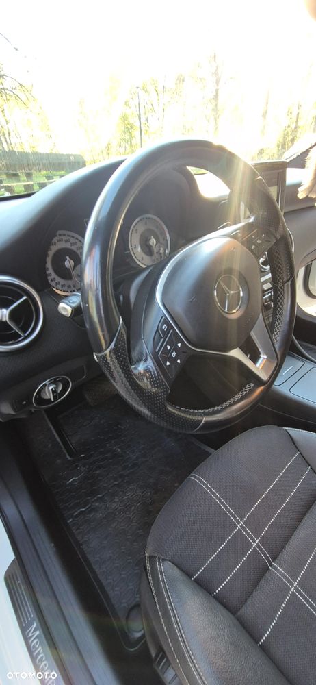 Mercedes-Benz Klasa A 180 CDI (BlueEFFICIENCY) 7G-DCT - 22