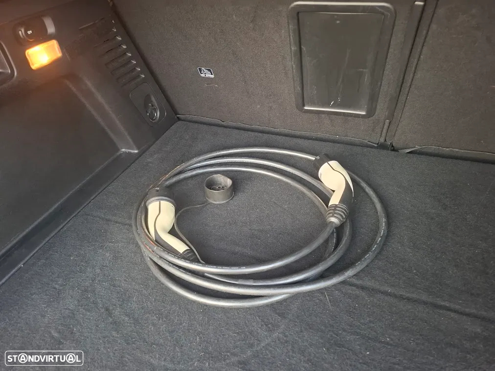 Peugeot 3008 1.6 Hybrid GT Line e-EAT8 - 47