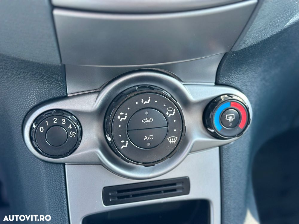 Ford Fiesta 1.25 Ambiente - 21