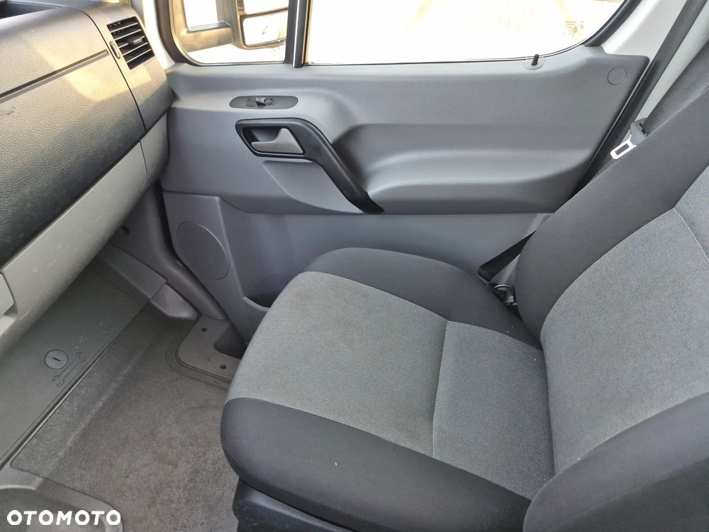 Volkswagen Crafter - 28