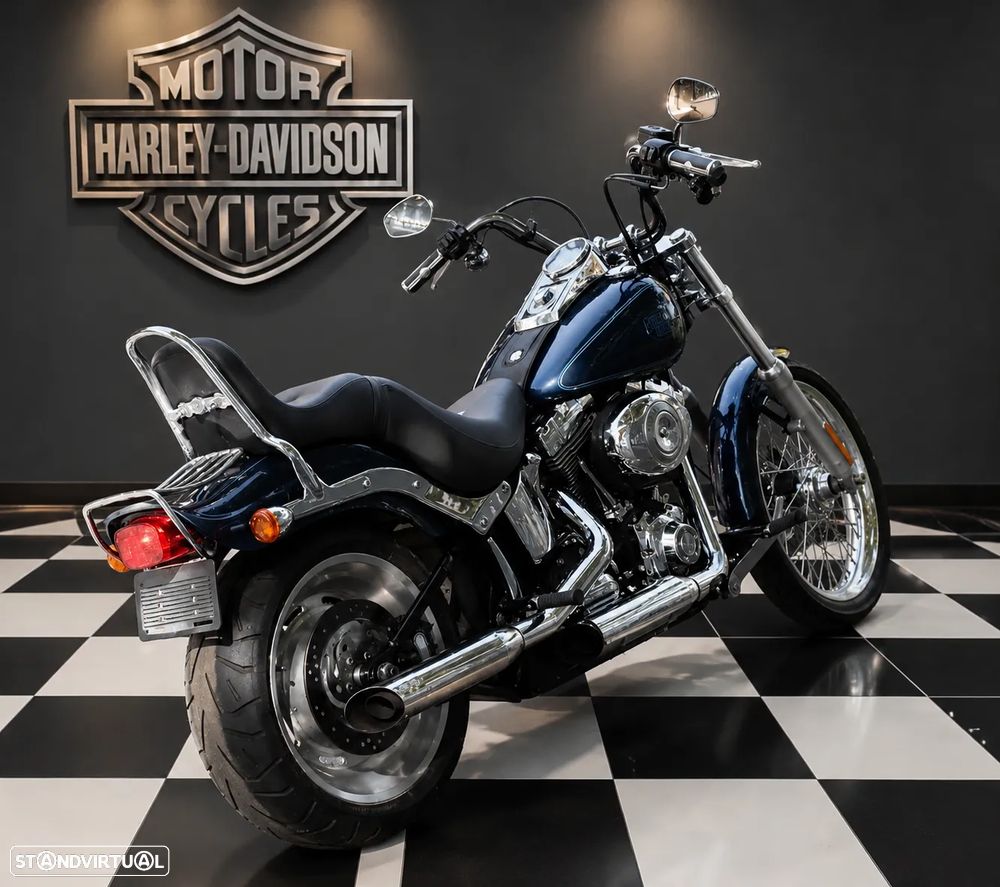 Harley-Davidson Softail Custom - 4