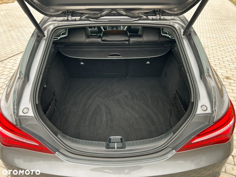 Mercedes-Benz CLA 180 7G-DCT AMG Line - 26