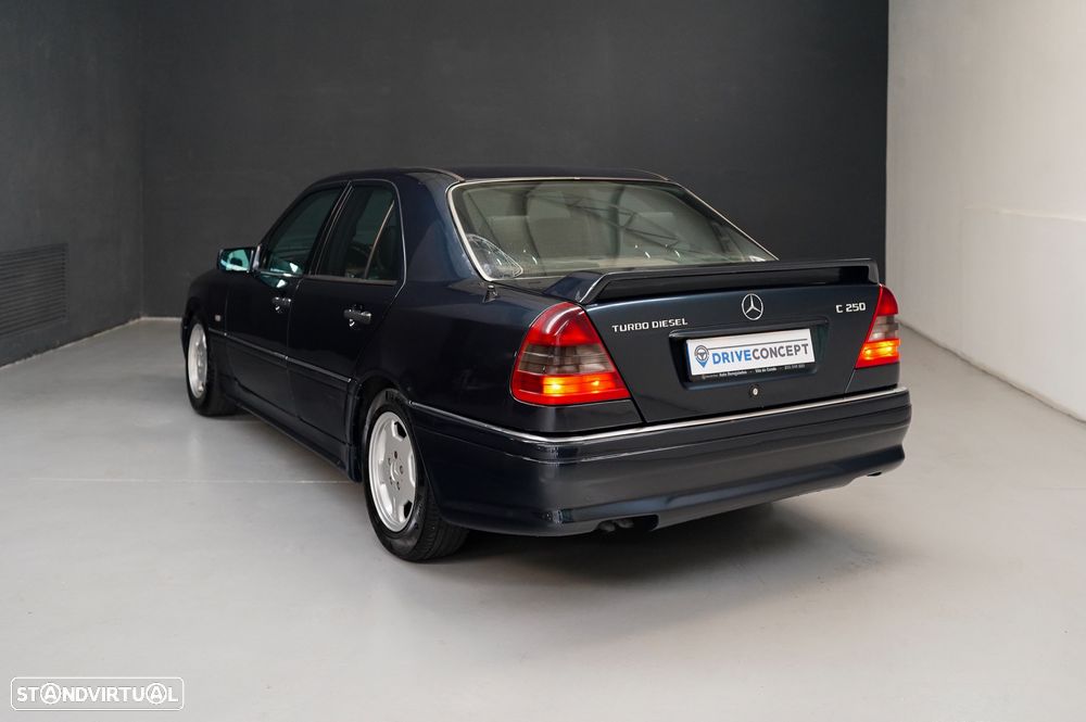 Mercedes-Benz C 250 TD Sport - 15