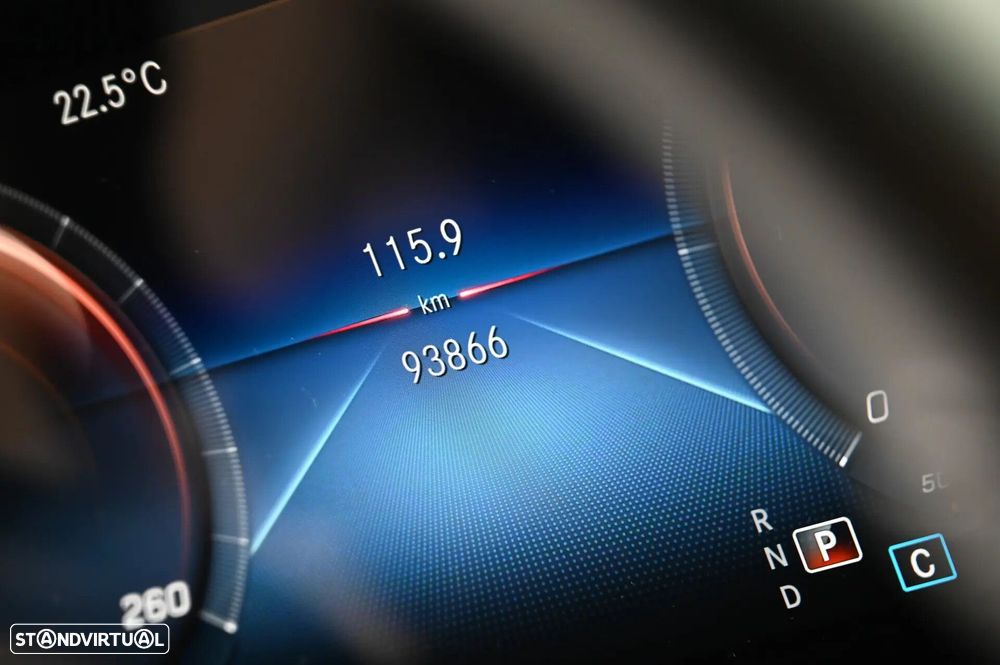 Mercedes-Benz CLA 180 - 21