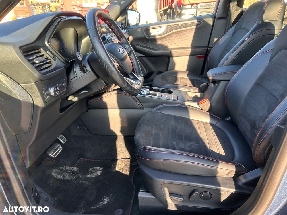 Ford Kuga 2.5 Duratec PHEV ST-LINE X - 9