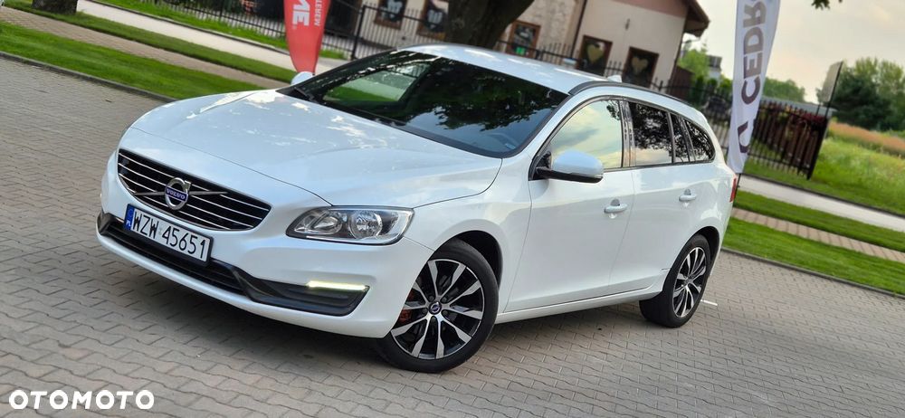 Volvo V60 D3 Momentum Core - 36