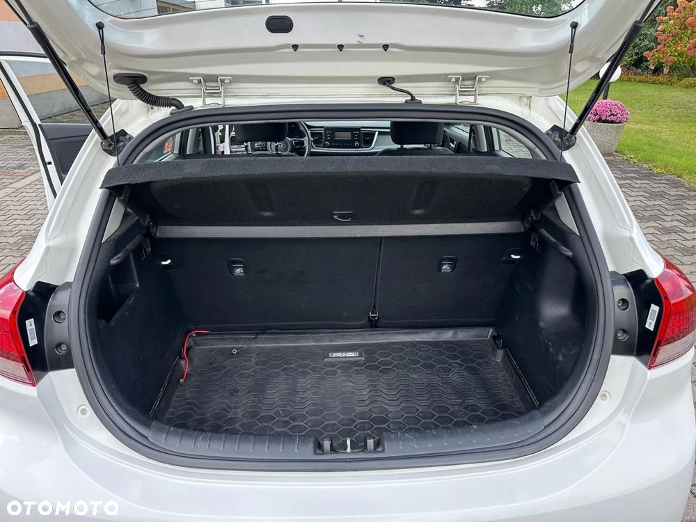 Kia Rio - 9