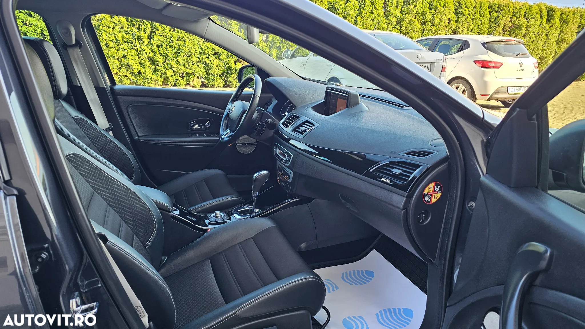 Renault Megane ENERGY TCe 130 EDC BOSE EDITION - 7