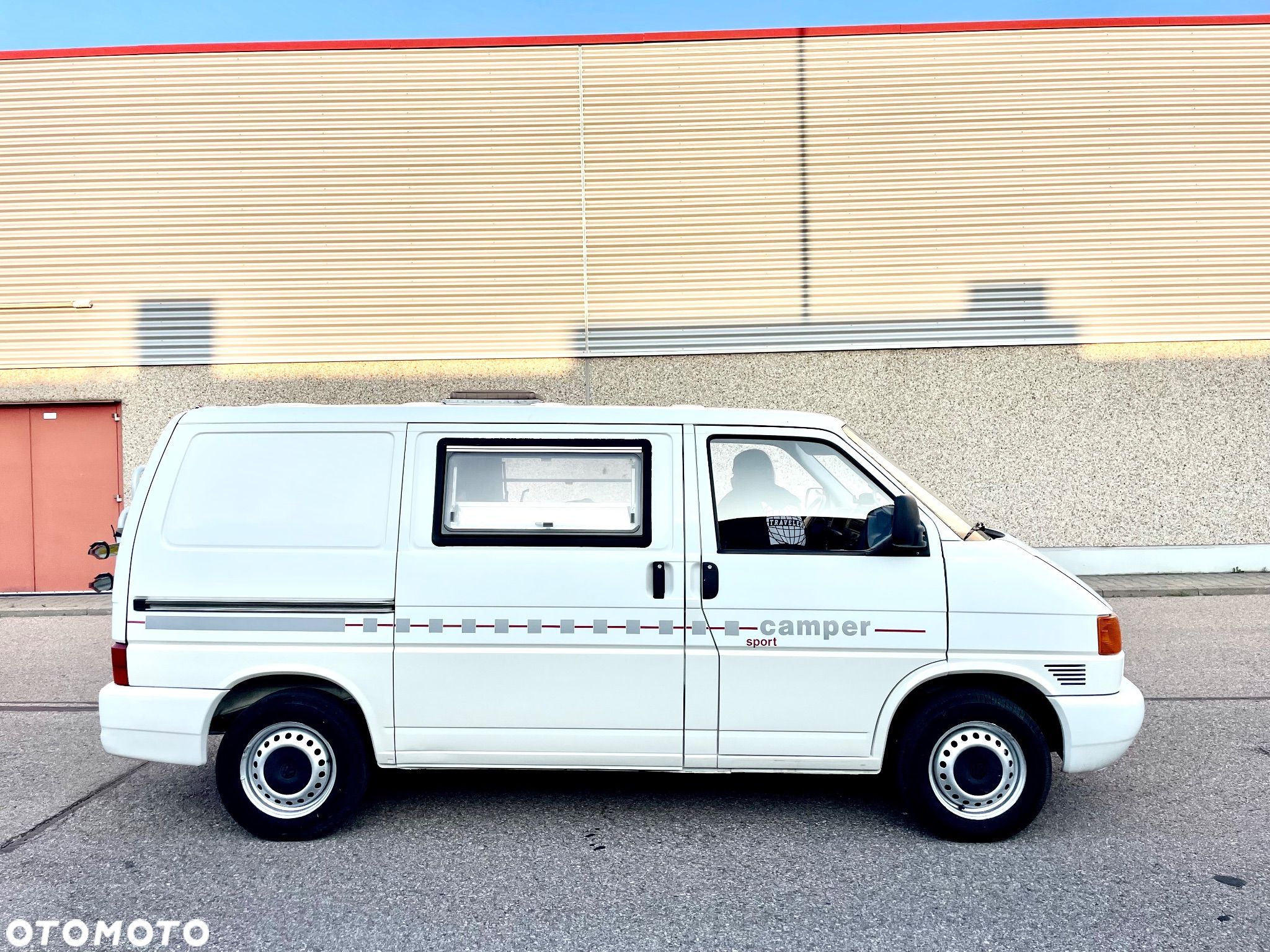 Volkswagen Transporter - 1