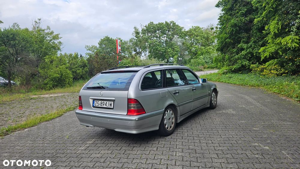 Mercedes-Benz Klasa C 180 T Elegance - 5