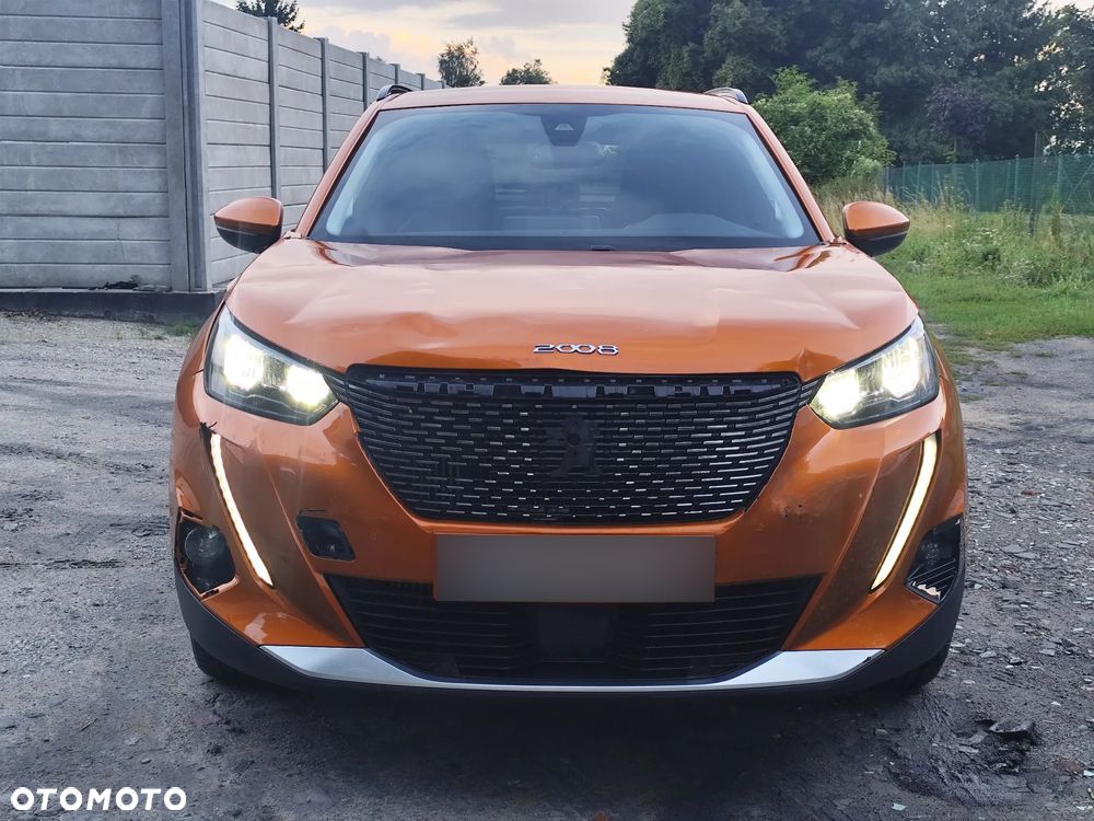Peugeot 2008 BlueHDi 130 Allure S&S EAT8 - 9