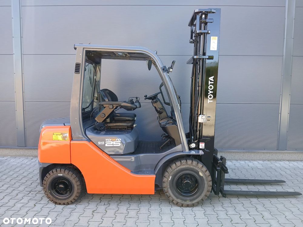 Toyota 02-8FDF25 - 2