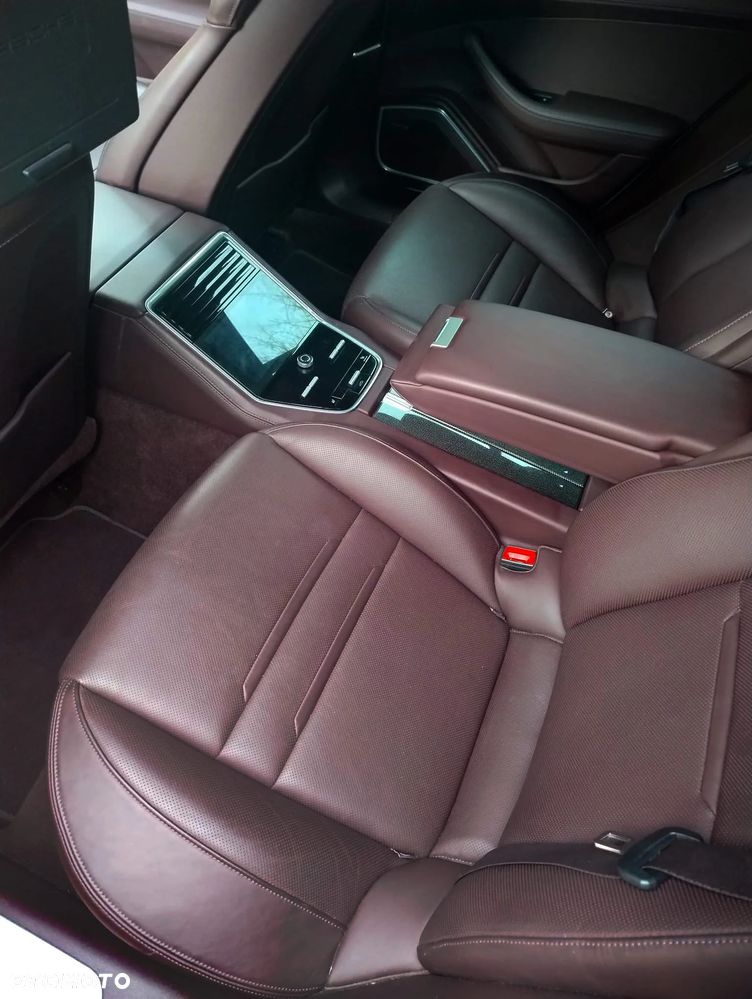 Porsche Panamera - 16