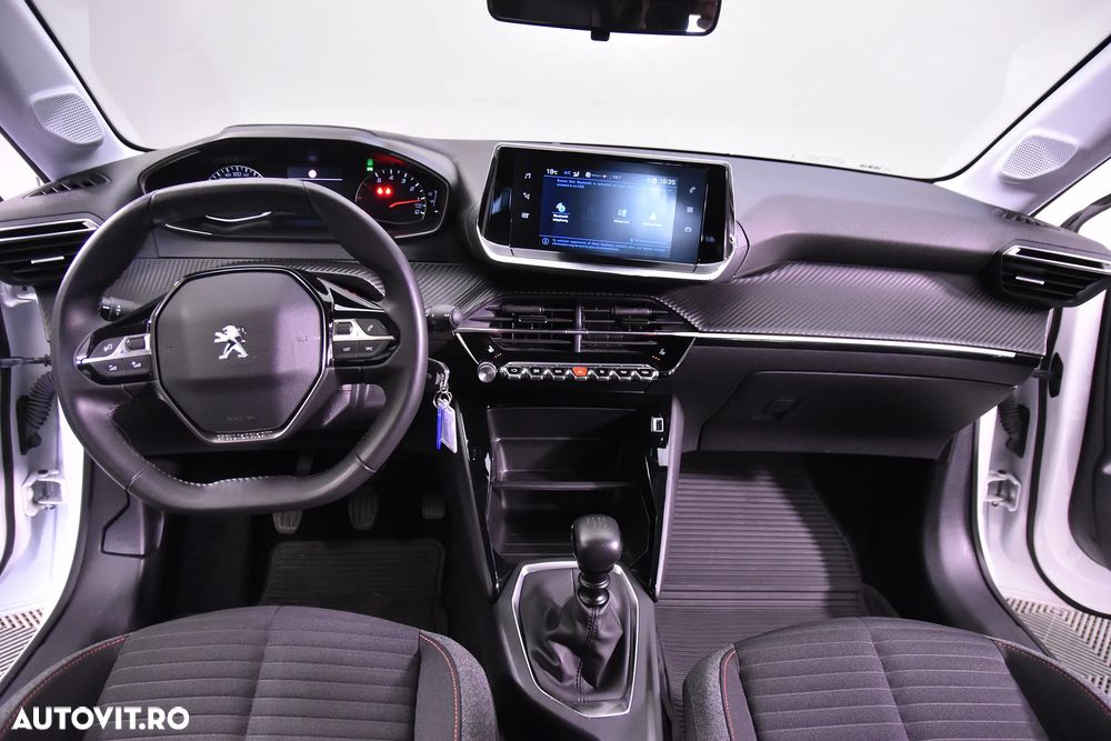 Peugeot 208 1.2 L PureTech STT Active - 10