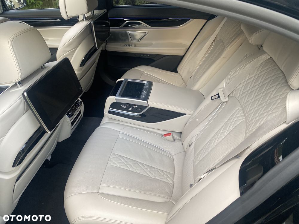 BMW Seria 7 750d xDrive - 11