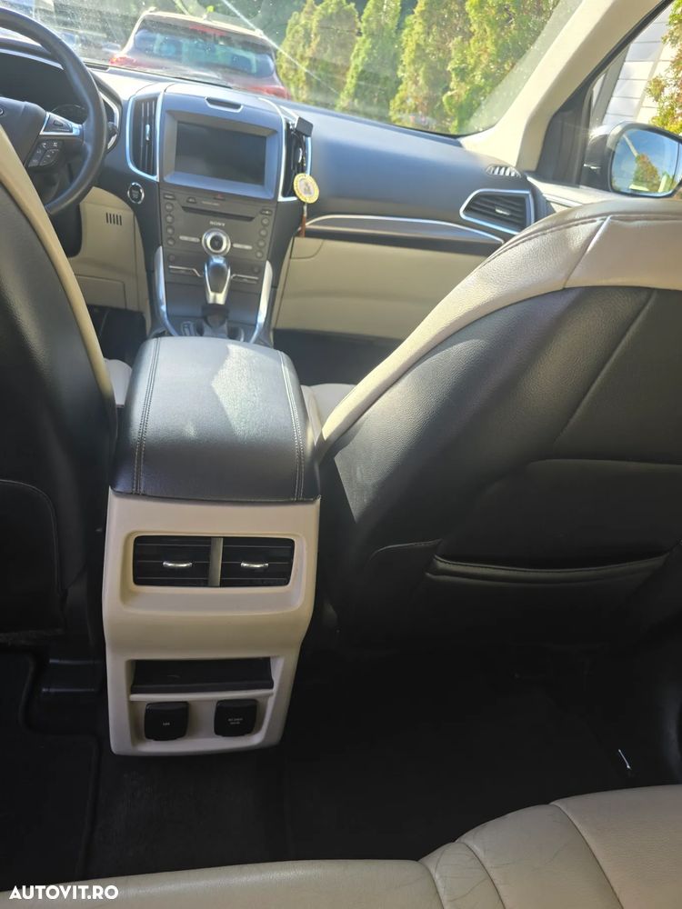 Ford Edge 2.0 TDCi Powershift Titanium - 14