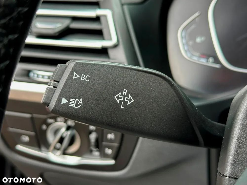 BMW X3 xDrive20i - 17