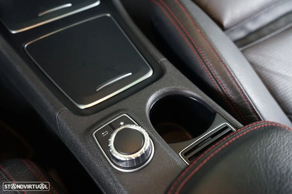 Mercedes-Benz CLA 180 d Shooting Brake AMG Line Aut. - 32