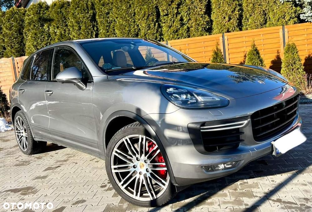Porsche Cayenne - 2
