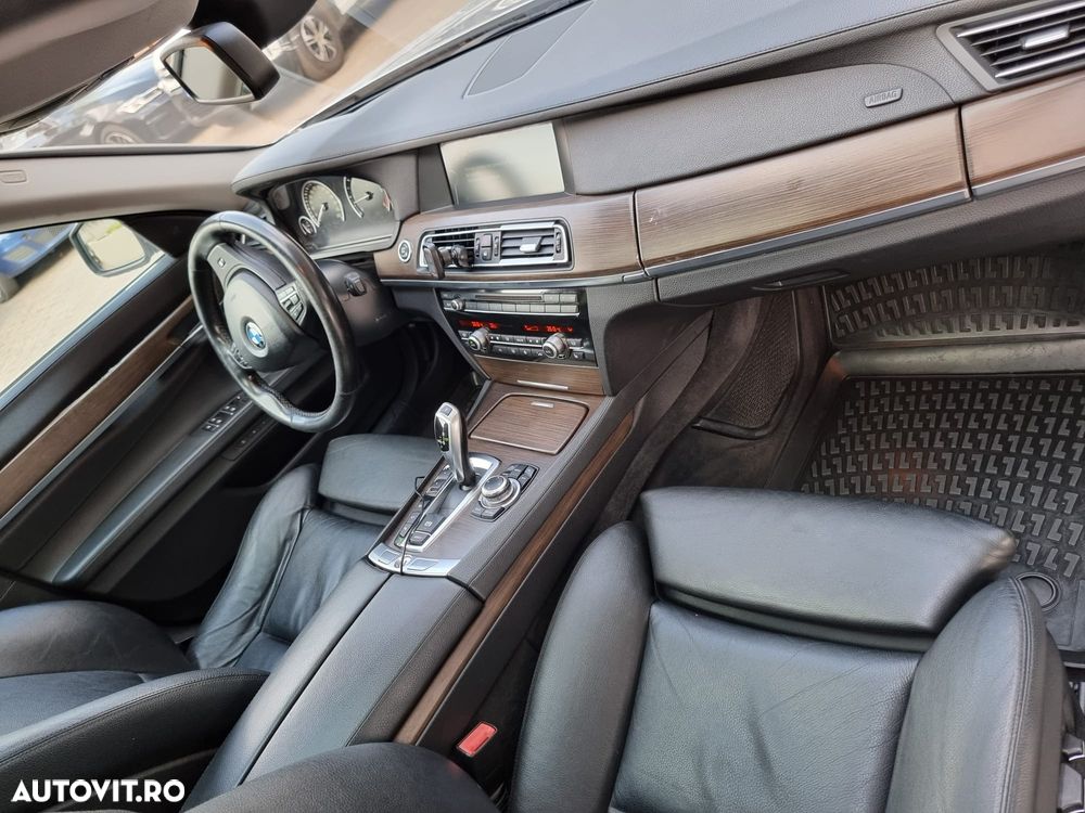 BMW Seria 7 740d xDrive Aut. - 11