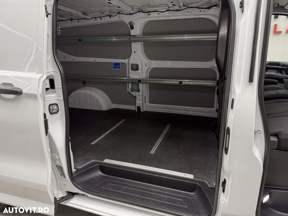 Ford TRANSIT CUSTOM L2 - 18