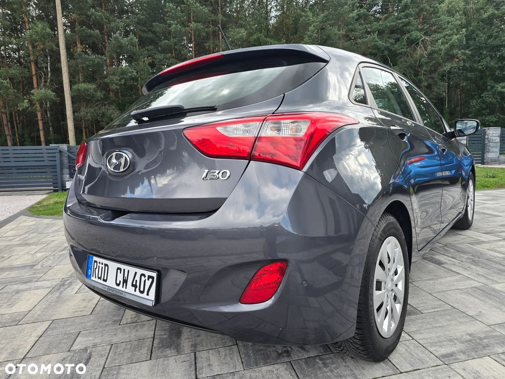 Hyundai i30 1.4 GO Plus - 17