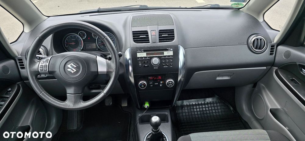 Suzuki SX4 1.6 Comfort - 13