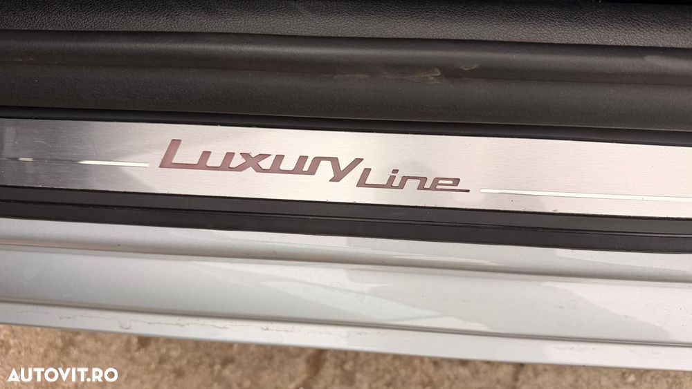 BMW Seria 5 520i Aut. Luxury Line - 23