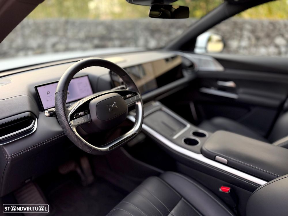 Xpeng G9 98 kWh Long Range - 39