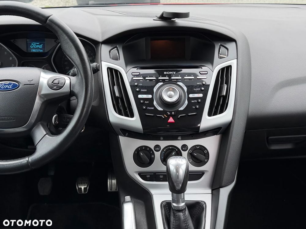 Ford Focus 1.6 EcoBoost Trend Sport - 28