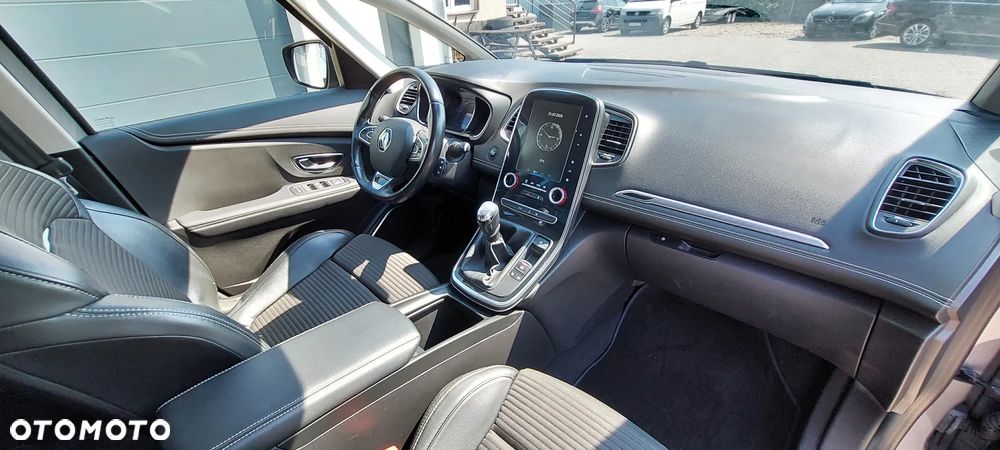 Renault Scenic - 10