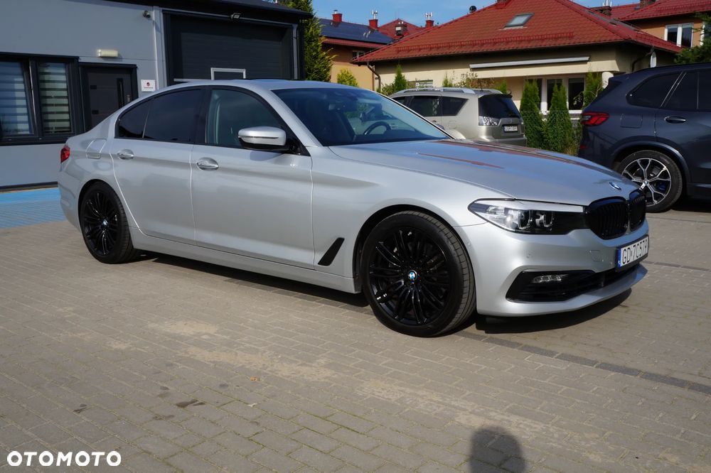 BMW Seria 5 540i xDrive Luxury Line - 3