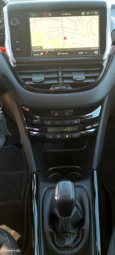 Peugeot 2008 1.2 PureTech Allure - 7