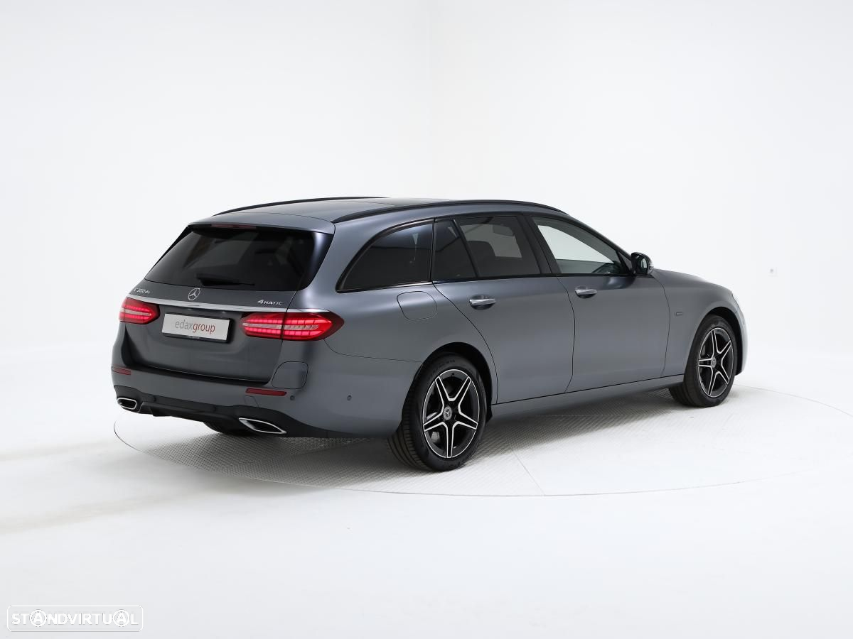 Mercedes-Benz E 300 de 4Matic T 9G-TRONIC Exclusive - 3