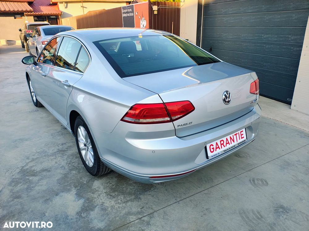 Volkswagen Passat 1.6 TDI (BlueMotion Technology) Comfortline - 23