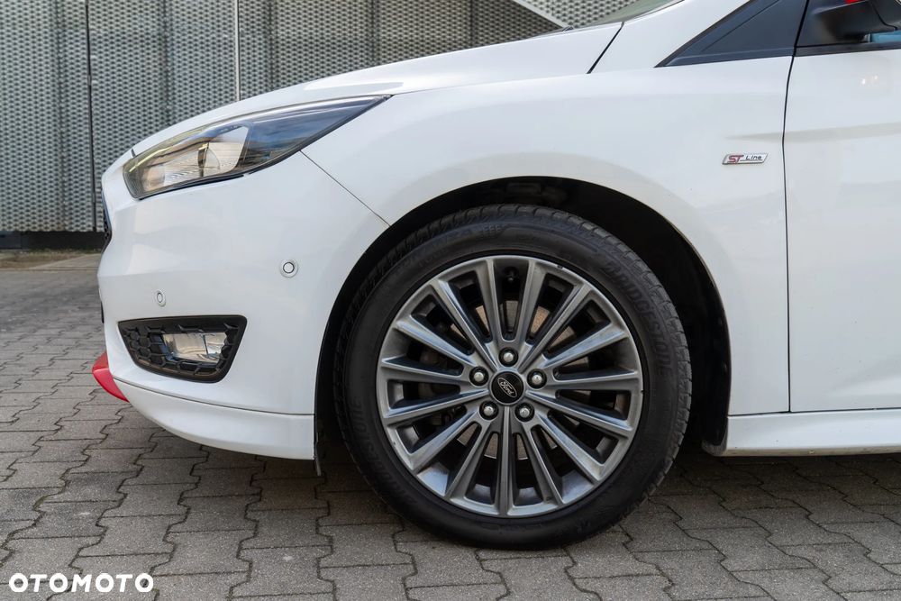 Ford Focus 2.0 TDCi ST-Line Red ASS - 16