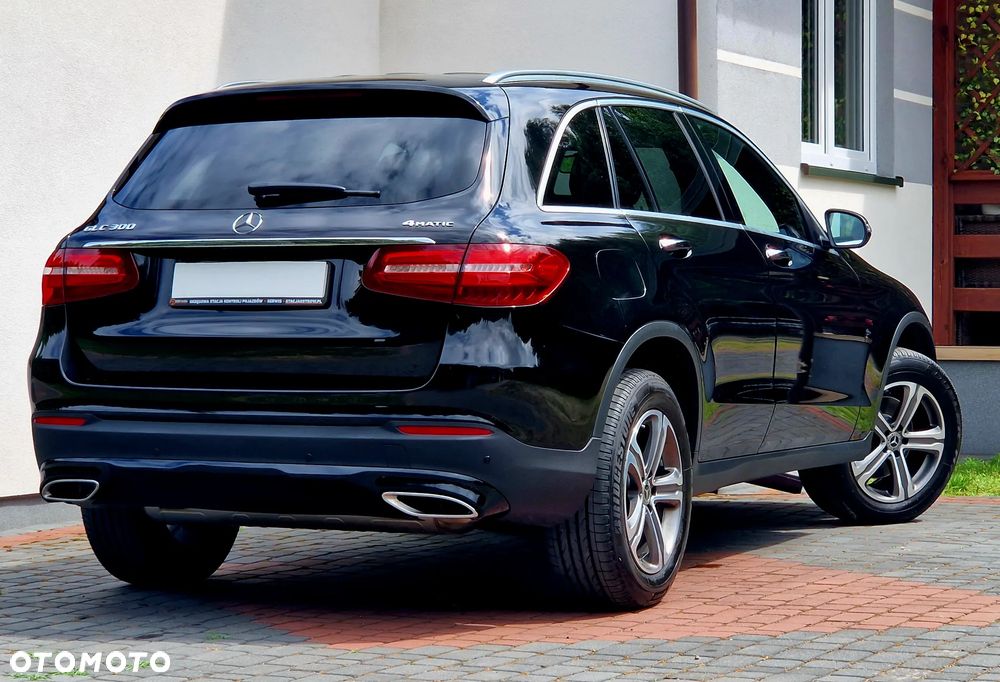 Mercedes-Benz GLC 300 4Matic 9G-TRONIC Exclusive - 16