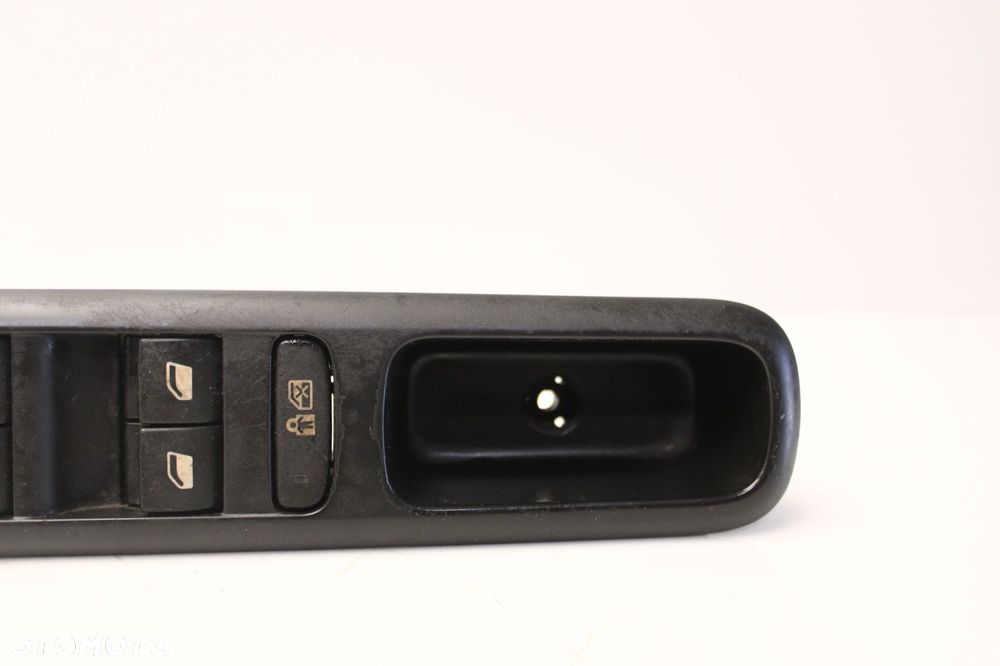 peugeot 5008 i 09r- panel sterowania szyb 96650621zd - 3