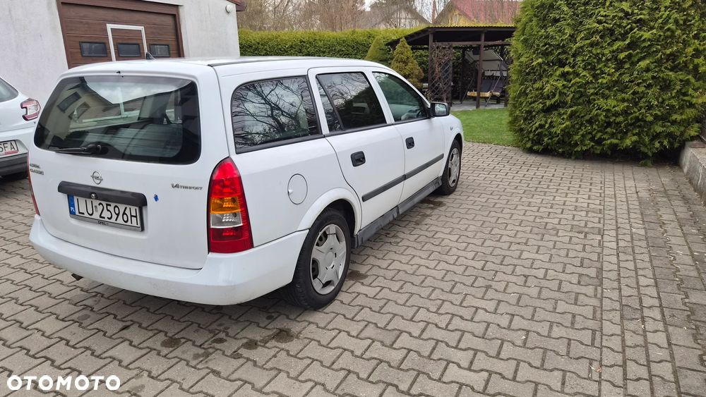 Opel Astra - 4
