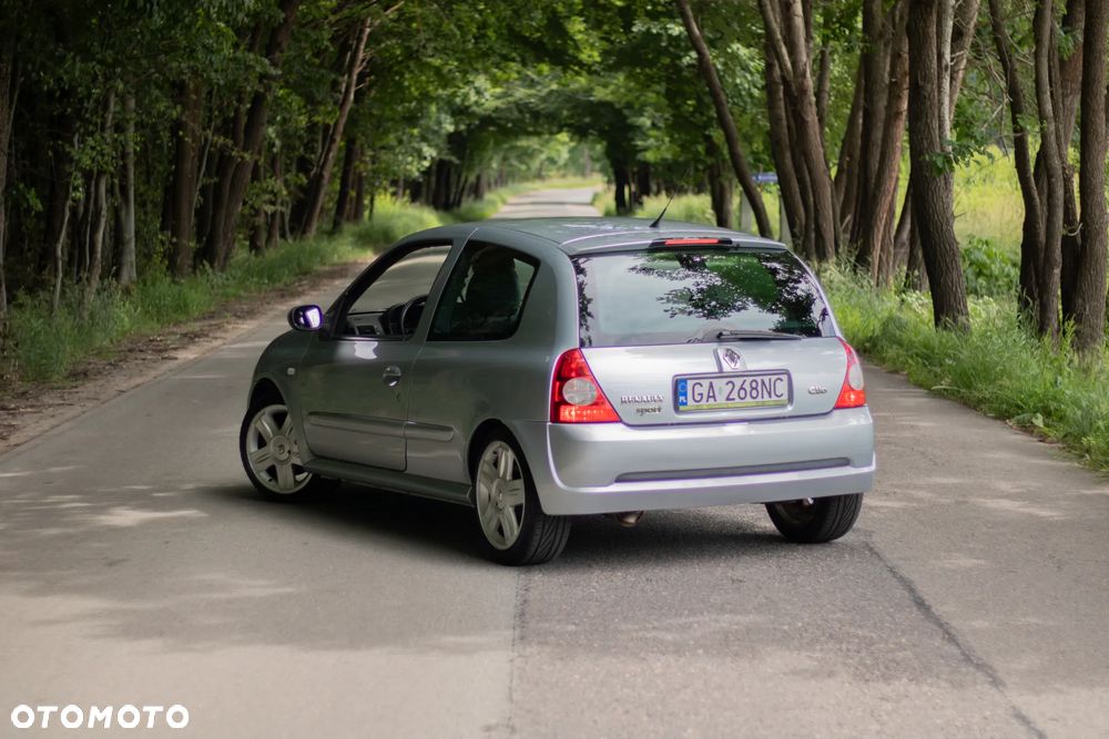 Renault Clio - 2
