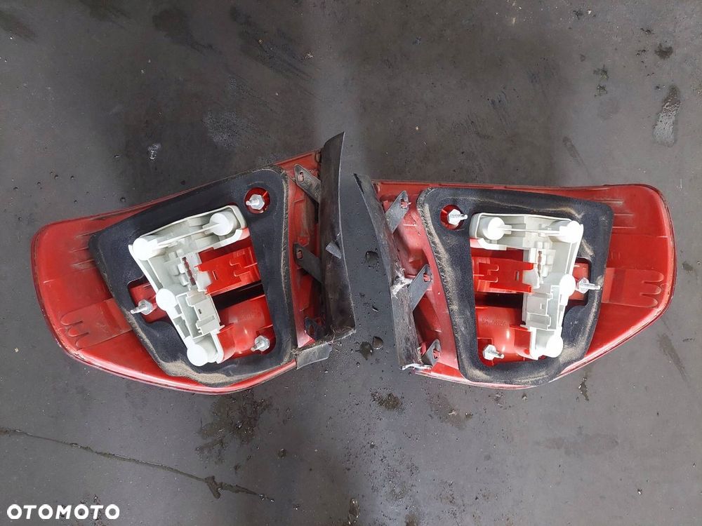 KOMPLETNY TYŁ BMW E90 320d A22/7  KLAPA BAGAŻNIKA ZDERZAK TYŁ LAMPY - 12