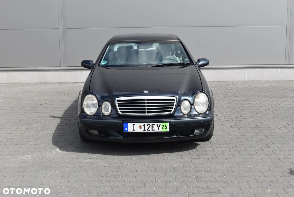 Mercedes-Benz CLK - 33