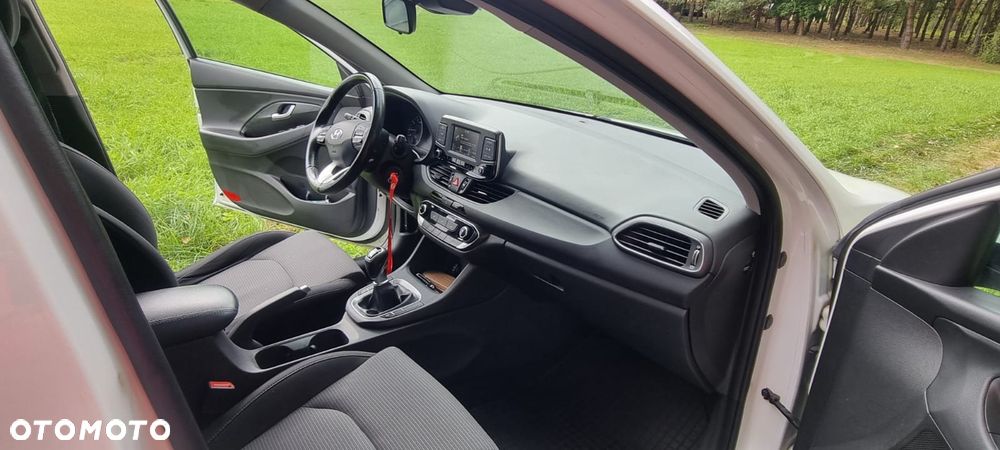 Hyundai i30 1.4 BlueDrive Classic - 6