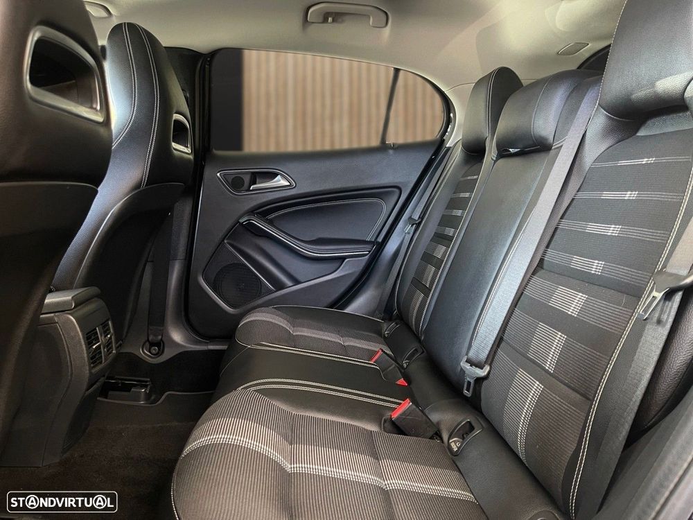 Mercedes-Benz GLA 180 d Aut. - 6